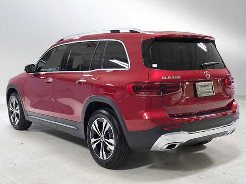 New 2026 Mercedes-Benz GLB 250 4MATIC image 5