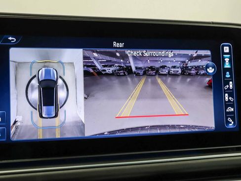 Used 2024 Mercedes-Benz GLS 580 4MATIC image 25