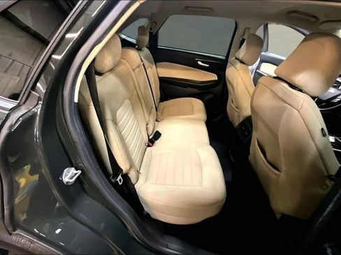 Used 2022 Ford Edge SE w/ Black Appearance Package image 25