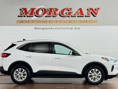 Used 2023 Ford Escape Active image 2