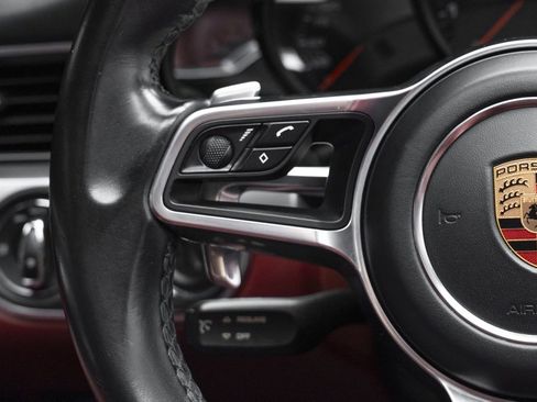 Used 2019 Porsche 911 Carrera image 21