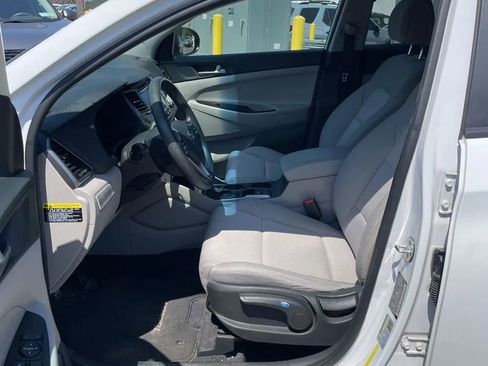 Used 2018 Hyundai Tucson SE w/ Cargo Package AWD/4WD image 23
