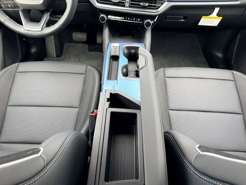 New 2026 Chevrolet Equinox EV LT image 17