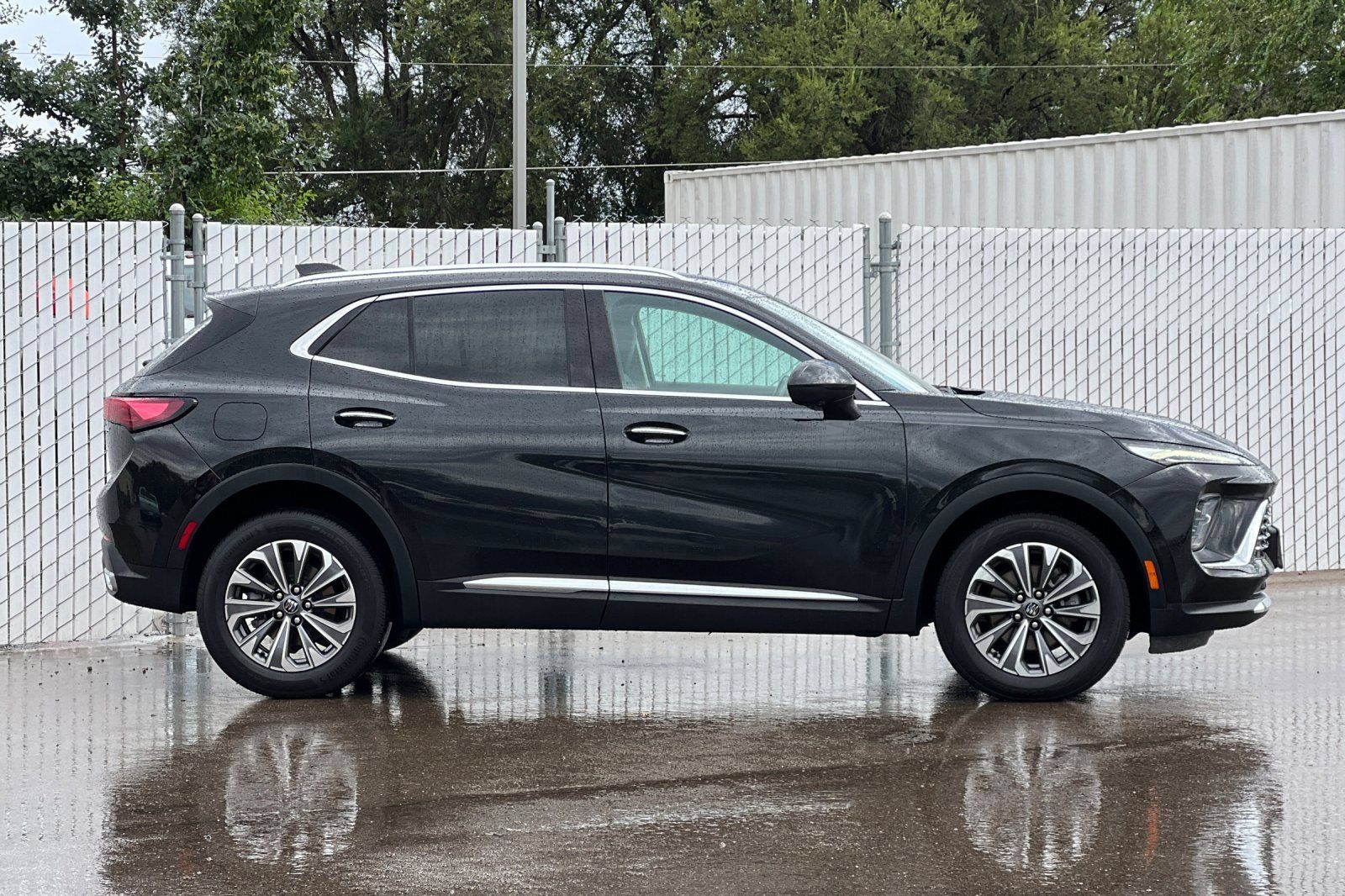 Used 2024 Buick Envision Preferred AWD/4WD image 3