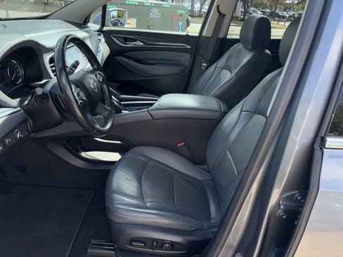 Used 2018 Buick Enclave Essence AWD/4WD image 18