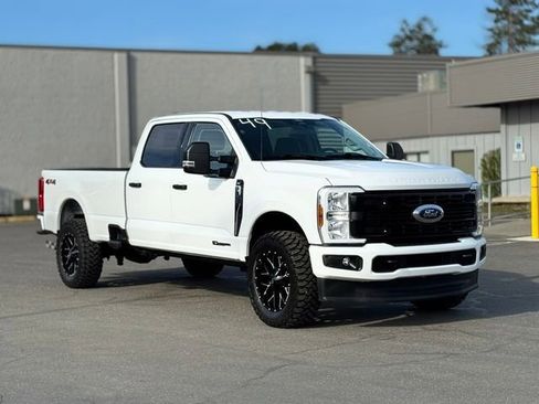 Used 2024 Ford F350 XLT AWD/4WD image 4