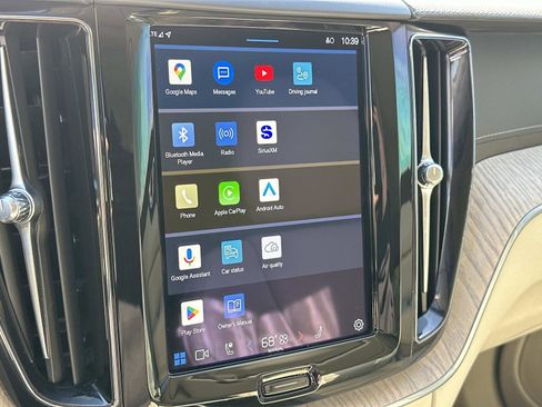 Certified 2023 Volvo XC60 B5 Ultimate image 11