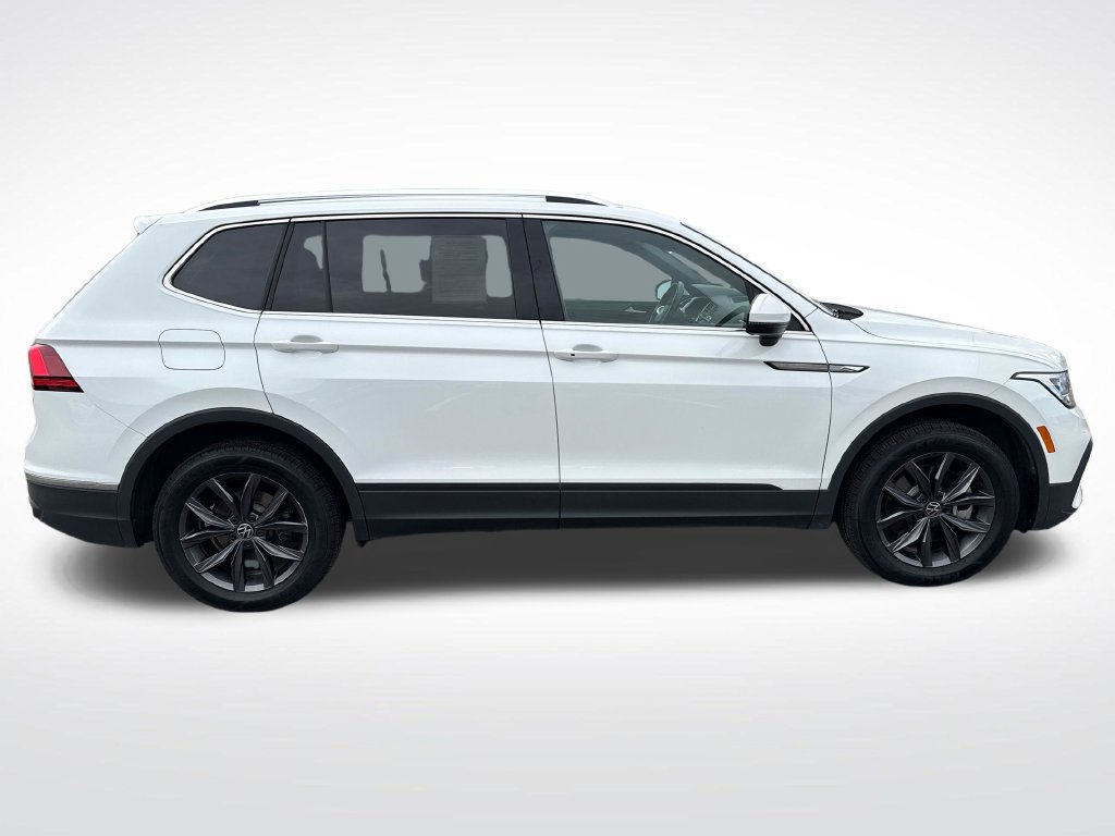 Used 2024 Volkswagen Tiguan SE AWD/4WD image 7