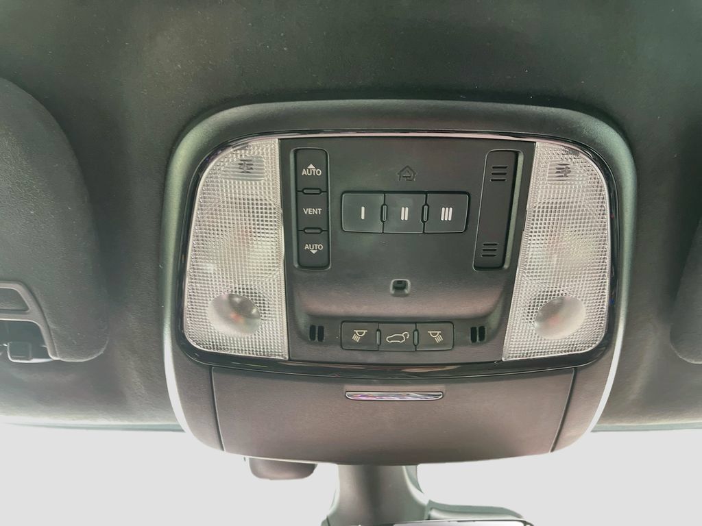 Used 2023 Dodge Durango Citadel RWD image 23