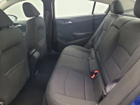 Used 2017 Chevrolet Cruze LT w/ Convenience Package image 18