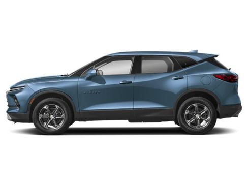 Used 2025 Chevrolet Blazer LT w/ Convenience Package FWD image 3