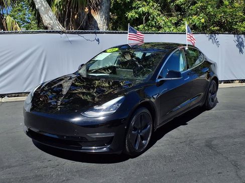 Used 2020 Tesla Model 3 Standard Range Plus image 25