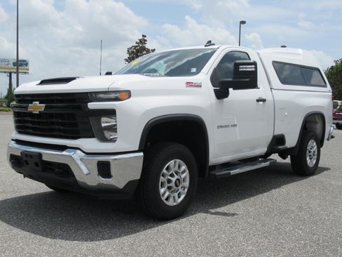 Used 2024 Chevrolet Silverado 2500 W/T w/ WT Convenience Package AWD/4WD image 3