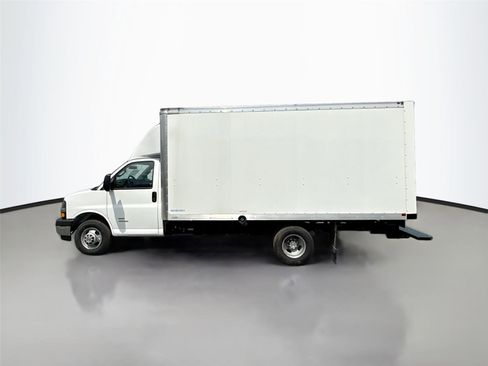 New 2024 Chevrolet Express 4500 w/ Power Convenience Package image 4