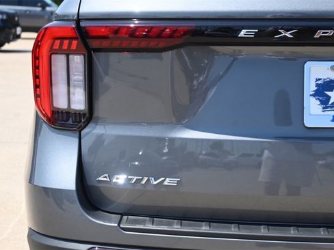 New 2025 Ford Explorer Active w/ Active Comfort Package image 29