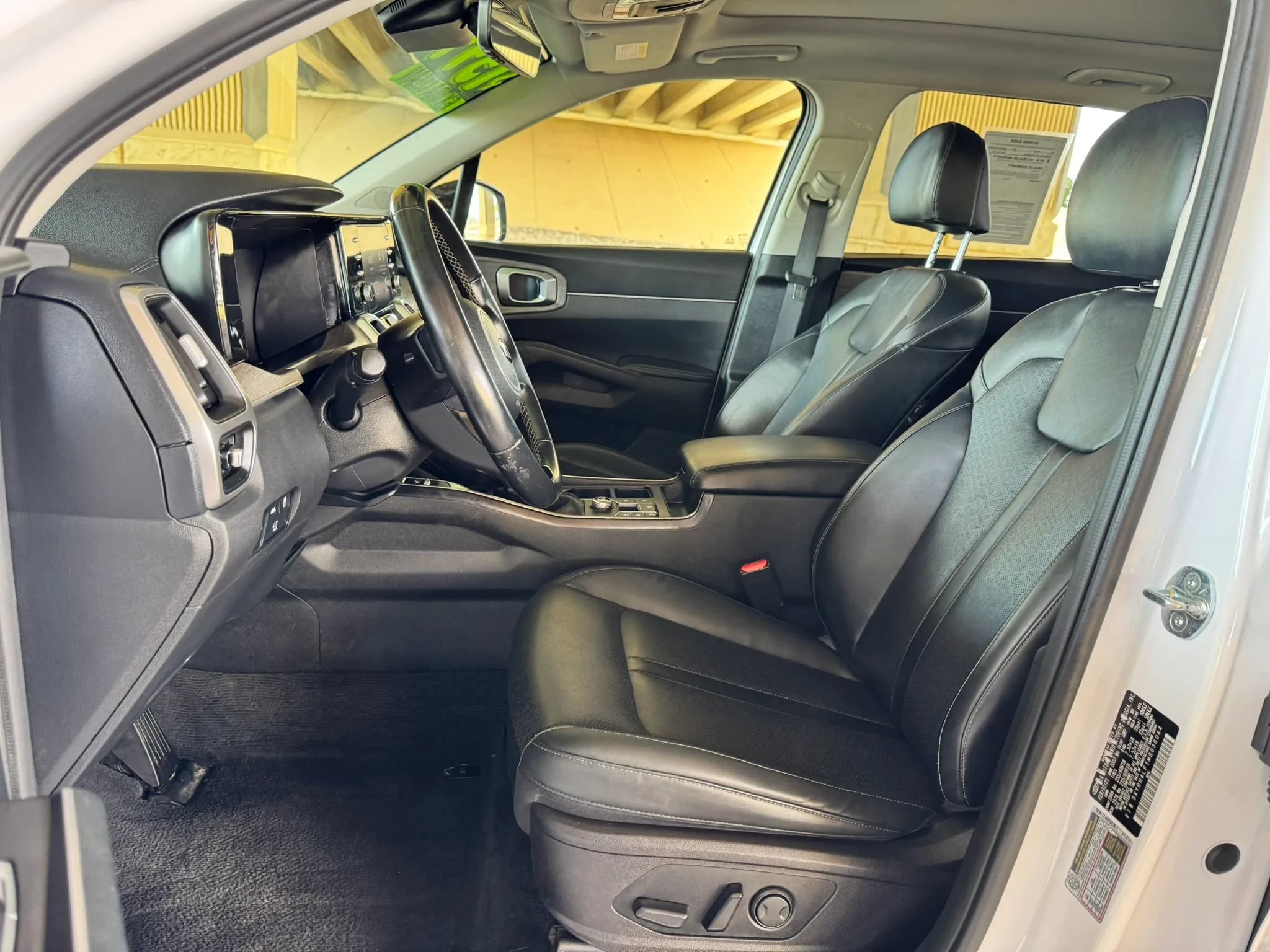 Used 2021 Kia Sorento EX w/ Panoramic Sunroof Package FWD image 11