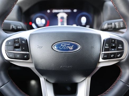 Used 2025 Ford Explorer Active image 39