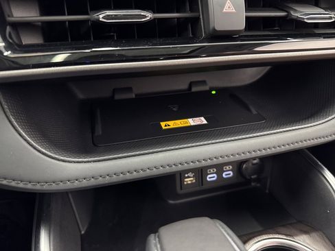 Certified 2025 Toyota Highlander Limited image 31