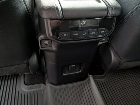 Used 2026 Toyota Grand Highlander XLE image 18