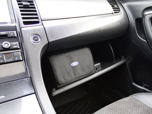 Used 2012 Ford Taurus SHO AWD/4WD image 20