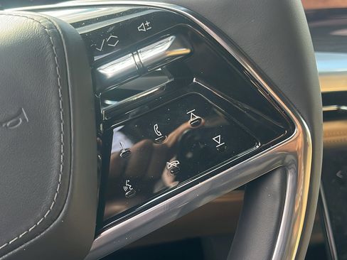 New 2025 Cadillac Escalade IQ Luxury 2 image 29