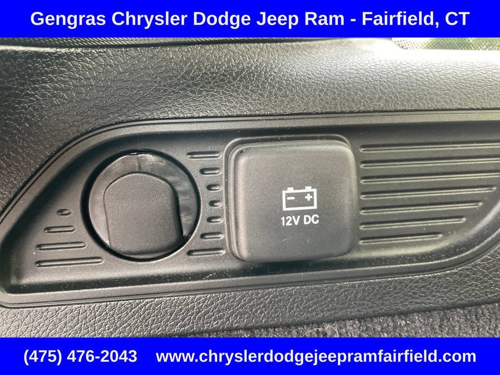 Certified 2023 Jeep Grand Cherokee Overland AWD/4WD image 33