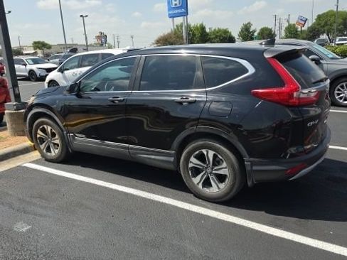 Used 2018 Honda CR-V LX image 1