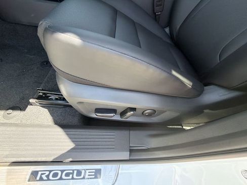 New 2026 Nissan Rogue SV AWD/4WD image 12