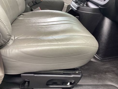 Used 2023 Chevrolet Express 3500 LS RWD image 17