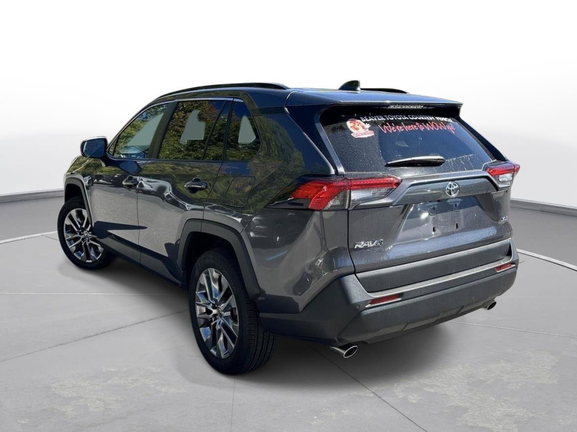 Used 2025 Toyota RAV4 XLE Premium w/ Weather Package FWD image 8