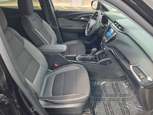 Used 2023 Chevrolet TrailBlazer LT w/ Convenience Package FWD image 7