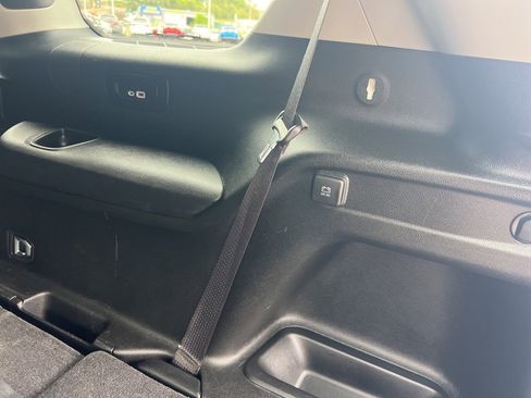 Used 2022 Jeep Grand Cherokee L Limited image 17