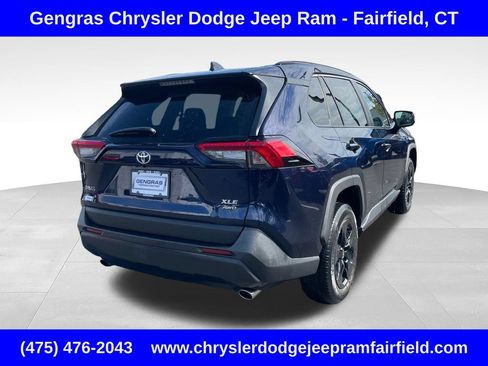 Used 2021 Toyota RAV4 XLE w/ Convenience Package AWD/4WD image 7
