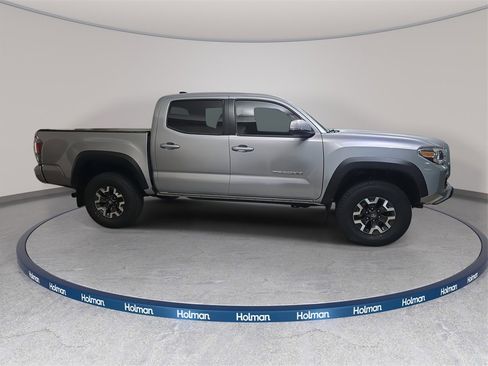 Used 2020 Toyota Tacoma TRD Off-Road image 5