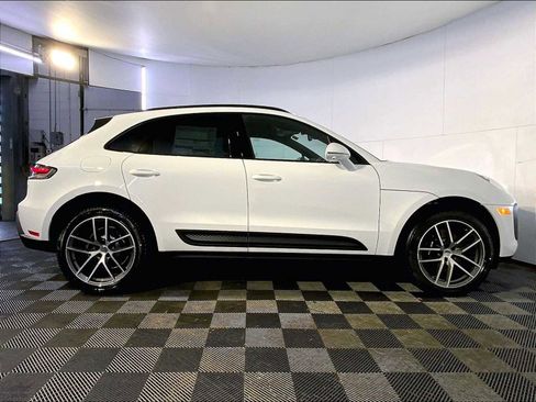 New 2026 Porsche Macan AWD/4WD image 8