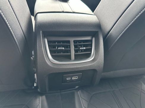 Used 2024 Chevrolet Blazer LT FWD image 23
