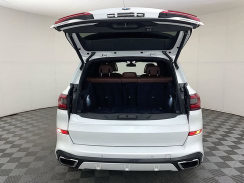 Used 2019 BMW X5 xDrive50i w/ M Sport Package image 22