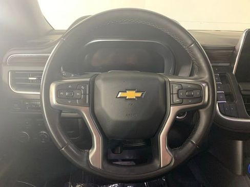 Used 2024 Chevrolet Suburban LT AWD/4WD image 15