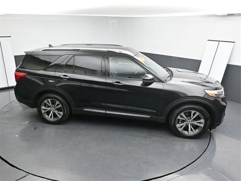 Used 2020 Ford Explorer Platinum image 29