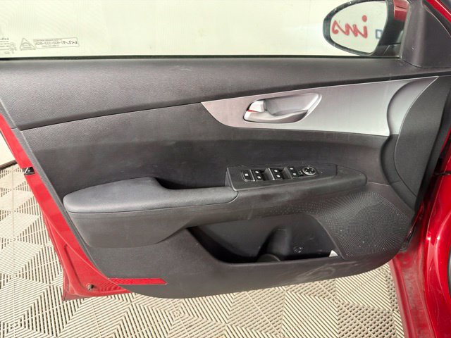 Used 2022 Kia Forte LXS w/ LXS Technology Package FWD image 19