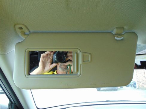 Used 2024 Kia Soul LX w/ Option Group 015 FWD image 16