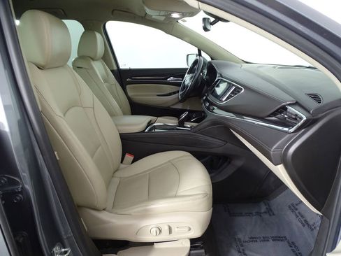 Used 2020 Buick Enclave Essence w/ LPO, Luxury Package image 14