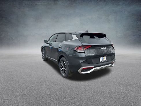 Used 2025 Kia Sportage EX image 18