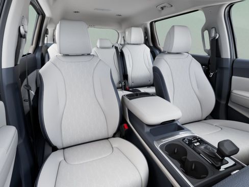 New 2026 Kia Carnival EX FWD image 11