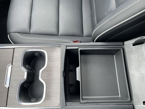 Certified 2025 GMC Acadia Denali w/ Super Cruise Package image 47