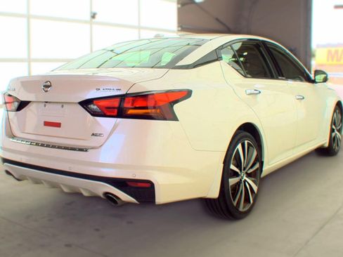 Used 2019 Nissan Altima 2.5 Platinum AWD/4WD image 4
