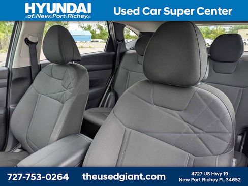 Used 2025 Hyundai Tucson SE image 7