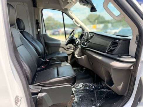Used 2023 Ford Transit 250 Medium Roof image 15