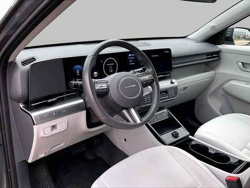 Used 2025 Hyundai Kona SEL AWD/4WD image 16