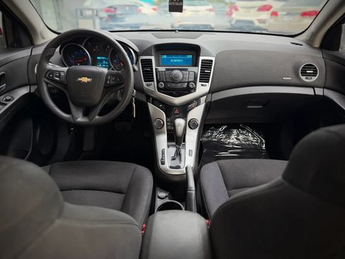 Used 2016 Chevrolet Cruze LT FWD image 8